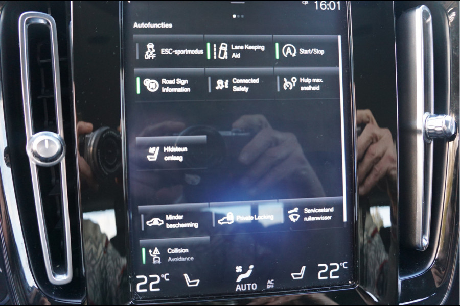 Volvo XC40 2.0 D3 Momentum Automaat Leder Parking-climate