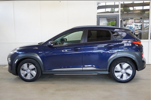 Hyundai Kona EV Style 64 kWh Navigatie, Camera, Stoel en Stuur verwarming.