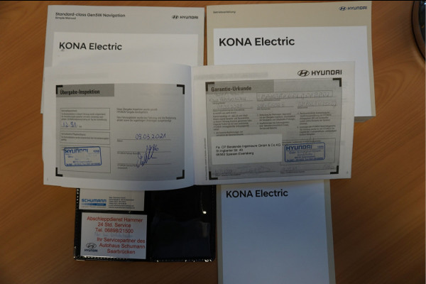Hyundai Kona EV Style 64 kWh Navigatie, Camera, Stoel en Stuur verwarming.