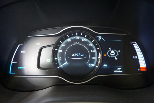 Hyundai Kona EV Style 64 kWh Navigatie, Camera, Stoel en Stuur verwarming.