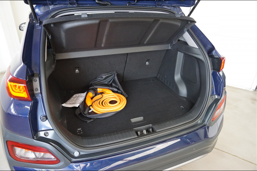 Hyundai Kona EV Style 64 kWh Navigatie, Camera, Stoel en Stuur verwarming.