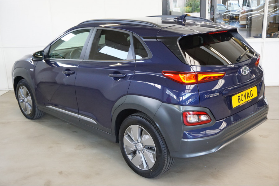 Hyundai Kona EV Style 64 kWh Navigatie, Camera, Stoel en Stuur verwarming.