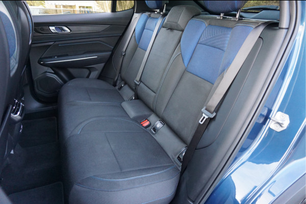 Lynk & Co 01 1.5 Pilot Assist and Adaptive Cruise Control 261Pk Incl. afleverbeurt en 12 Bovag garantie