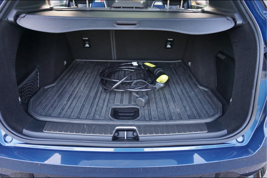 Lynk & Co 01 1.5 Pilot Assist and Adaptive Cruise Control 261Pk Incl. afleverbeurt en 12 Bovag garantie