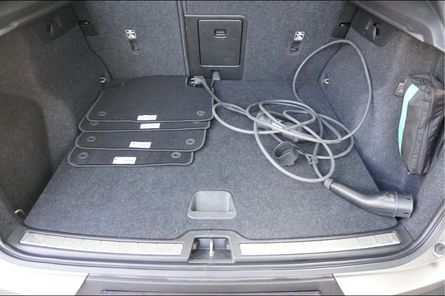 Volvo XC40 1.5 T4 Inscription Leder  Pilot-Assist Navi Camera