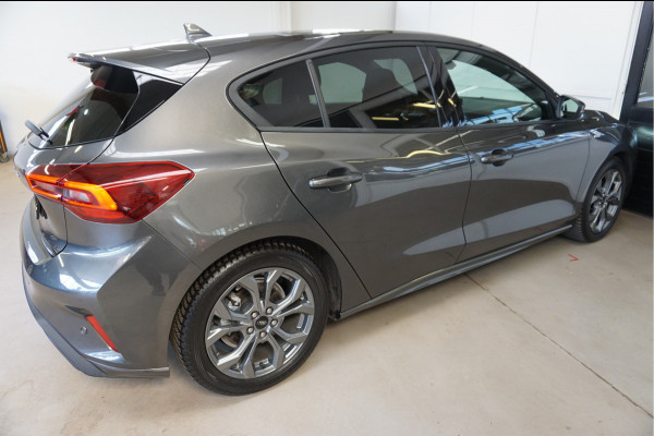Ford Focus 1.0 EcoBoost Hybrid ST Line Navi Incl. afleverbeurt en 12 Bovag garantie
