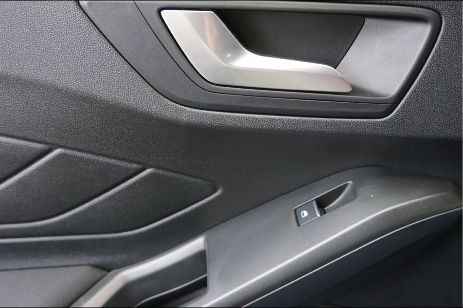 Ford Focus 1.0 EcoBoost Hybrid ST Line Navi Incl. afleverbeurt en 12 Bovag garantie