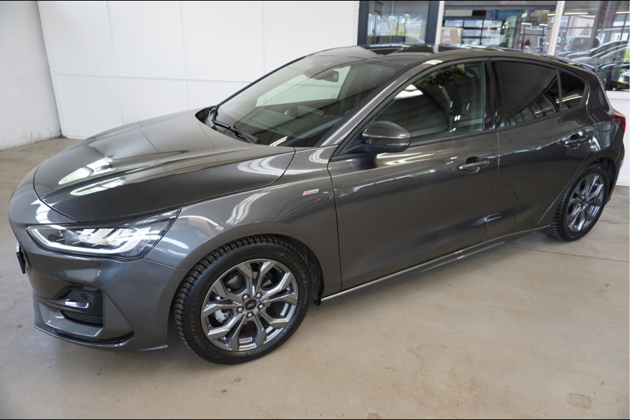 Ford Focus 1.0 EcoBoost Hybrid ST Line Navi Incl. afleverbeurt en 12 Bovag garantie