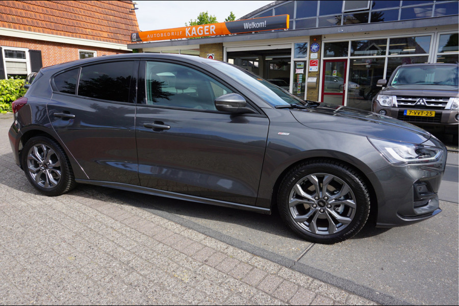 Ford Focus 1.0 EcoBoost Hybrid ST Line Navi Incl. afleverbeurt en 12 Bovag garantie