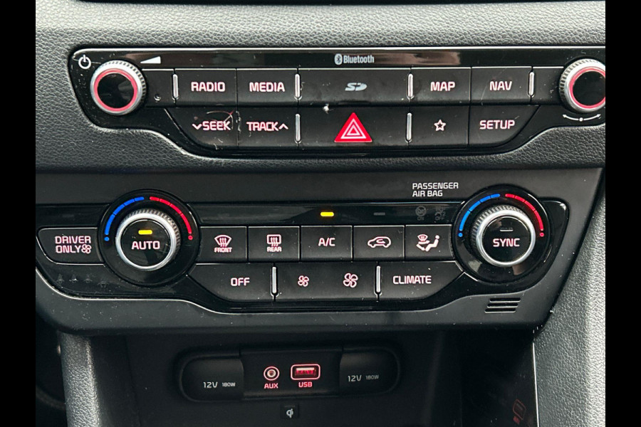 Kia Niro 1.6 GDi Hybrid DynamicLine Trekhaak Parkeersensoren Climate control Camera