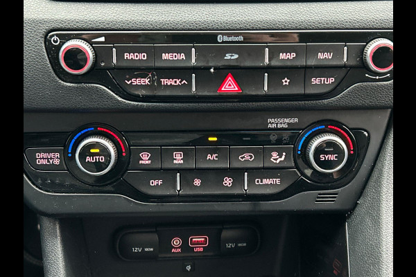 Kia Niro 1.6 GDi Hybrid DynamicLine Trekhaak Parkeersensoren Climate control Camera