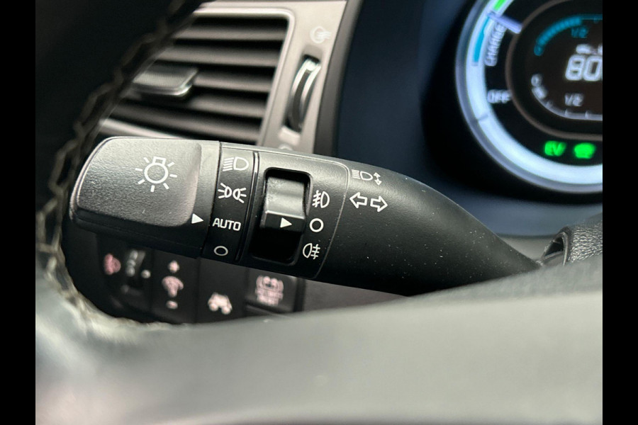 Kia Niro 1.6 GDi Hybrid DynamicLine Trekhaak Parkeersensoren Climate control Camera