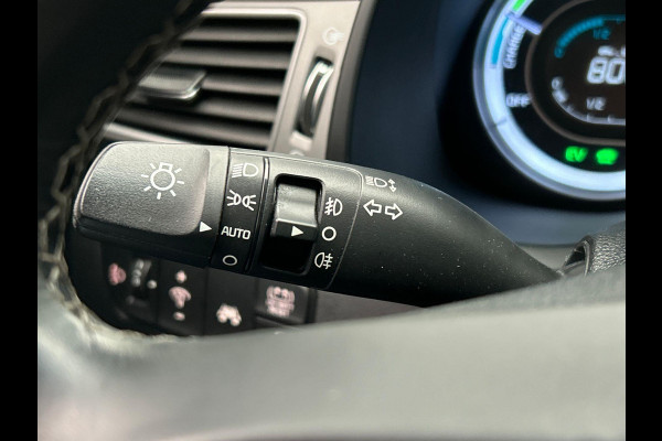 Kia Niro 1.6 GDi Hybrid DynamicLine Trekhaak Parkeersensoren Climate control Camera