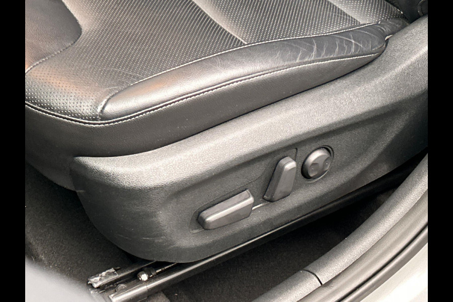 Kia Niro 1.6 GDi Hybrid DynamicLine Trekhaak Parkeersensoren Climate control Camera