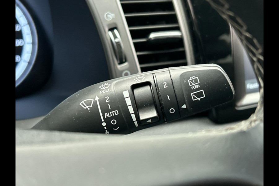 Kia Niro 1.6 GDi Hybrid DynamicLine Trekhaak Parkeersensoren Climate control Camera