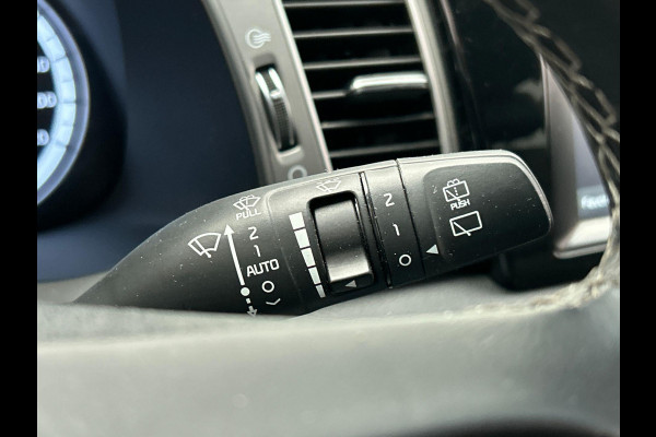 Kia Niro 1.6 GDi Hybrid DynamicLine Trekhaak Parkeersensoren Climate control Camera