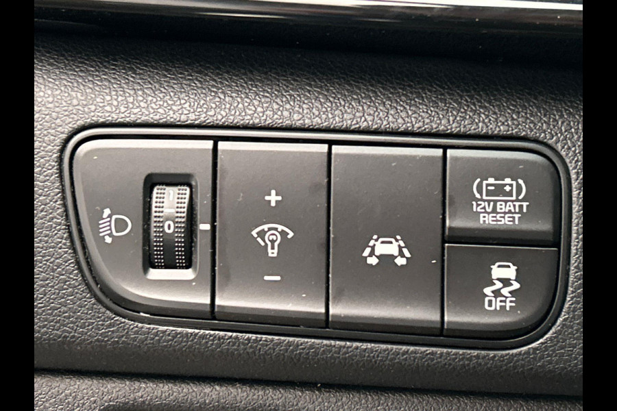 Kia Niro 1.6 GDi Hybrid DynamicLine Trekhaak Parkeersensoren Climate control Camera