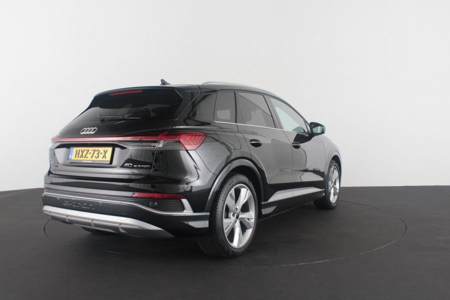 Audi Q4 e-tron 40 82 kWh S line > Camera/ Adaptief Cruise control/Stoelverwarming...