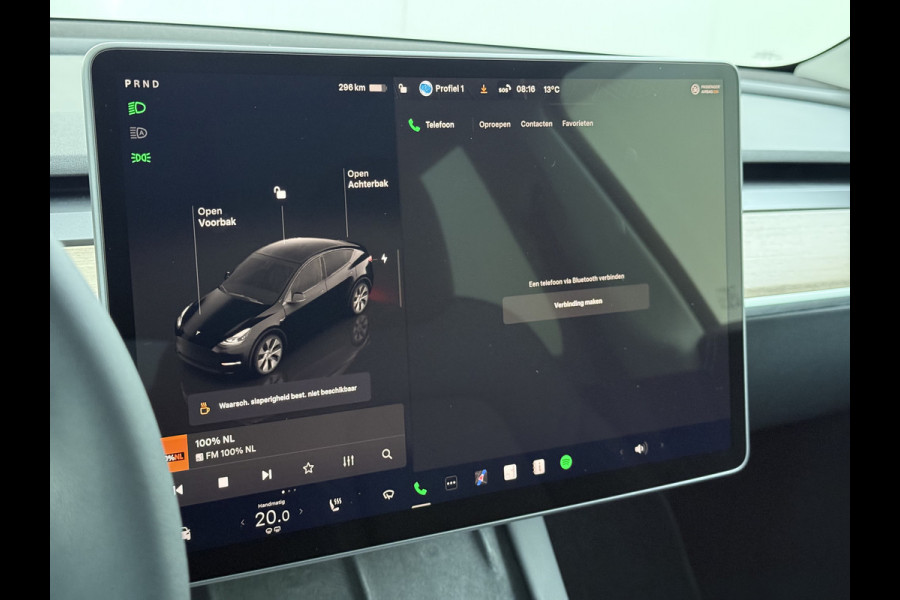 Tesla Model Y RWD LFP-Accu SOH 94% Leder Lmv 20" Warmtepomp Camera's Panormadak Adap.Cruise Navi Ecc Autopilot Stoel+Stuur+Achterbank Verwarming Elek.Achterklep Dodehoek detector Draadloze telefoonlader Origineel Nederlandse Auto Fabrieksgarantie tot 25-6-2028/80.000km en 25-6-2032/160.000 km op de accu en aandrijflijn.  Trekvermogen 1600 kg !