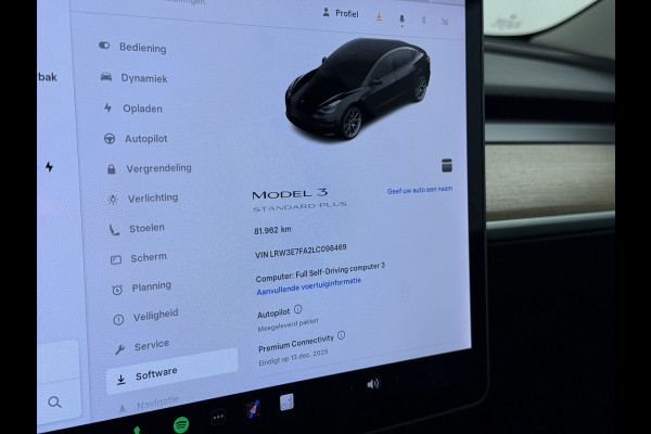 Tesla Model 3 RWD SR+ 325PK Trekhaak Lmv 18" AutoPilot FSD Leder Pano-dak Adaptive-Cruise Camera's Elektr.-Stuur+Stoelen+Spiegels+Geheugen+Eas SOH 92% Navi LED Comfortstoelen ACC DAB Voorverwarmen interieur via App Keyless One-Pedal-Drive 1e Eigenaar Origineel Nederlandse Auto 1.584kg licht!