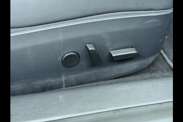 Tesla Model 3 RWD SR+ 325PK Trekhaak Lmv 18" AutoPilot FSD Leder Pano-dak Adaptive-Cruise Camera's Elektr.-Stuur+Stoelen+Spiegels+Geheugen+Eas SOH 92% Navi LED Comfortstoelen ACC DAB Voorverwarmen interieur via App Keyless One-Pedal-Drive 1e Eigenaar Origineel Nederlandse Auto 1.584kg licht!