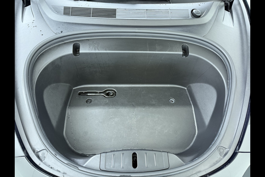 Tesla Model 3 RWD SR+ 325PK Trekhaak Lmv 18" AutoPilot FSD Leder Pano-dak Adaptive-Cruise Camera's Elektr.-Stuur+Stoelen+Spiegels+Geheugen+Eas SOH 92% Navi LED Comfortstoelen ACC DAB Voorverwarmen interieur via App Keyless One-Pedal-Drive 1e Eigenaar Origineel Nederlandse Auto 1.584kg licht!