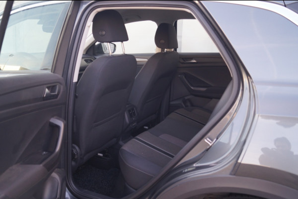 Volkswagen T-Roc 1.5 TSI 150pk DSG Style -NAVI-ECC-PDC-