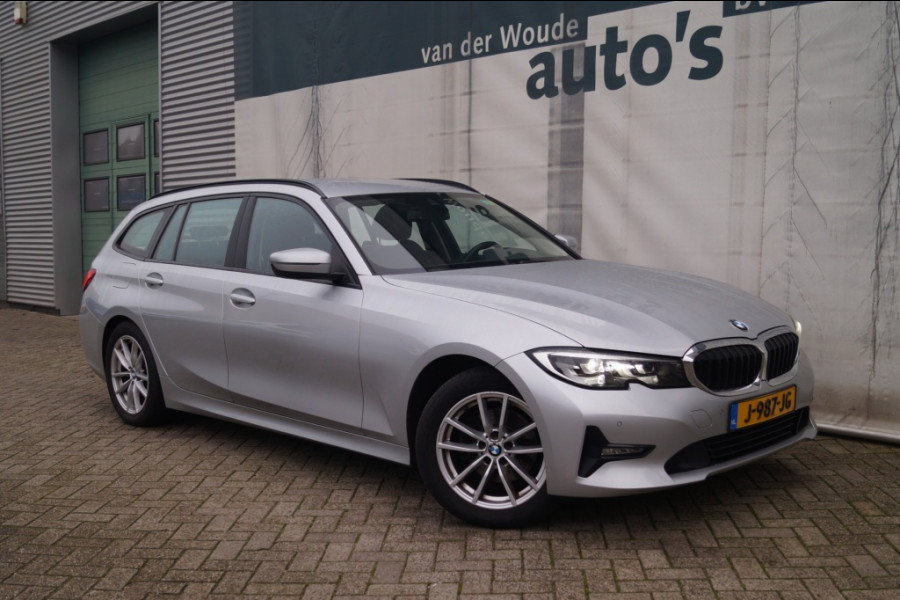 BMW 3 Serie Touring 320i 184pk Automaat Executive Edition -NAVI-ECC-