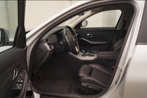 BMW 3 Serie Touring 320i 184pk Automaat Executive Edition -NAVI-ECC-