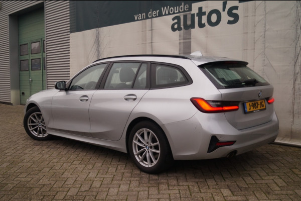 BMW 3 Serie Touring 320i 184pk Automaat Executive Edition -NAVI-ECC-
