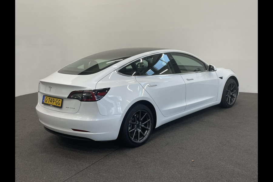 Tesla Model 3 Long Range AWD 75 kWh Panoramadak Navigatie Camera Parkeersensoren Adaptive Cruise Control Full Led Stoelverwarming Climate Control Getinte ramen Lichtmetalen velgen