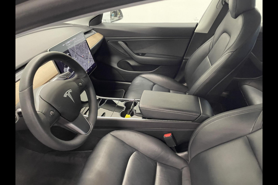 Tesla Model 3 Long Range AWD 75 kWh Panoramadak Navigatie Camera Parkeersensoren Adaptive Cruise Control Full Led Stoelverwarming Climate Control Getinte ramen Lichtmetalen velgen