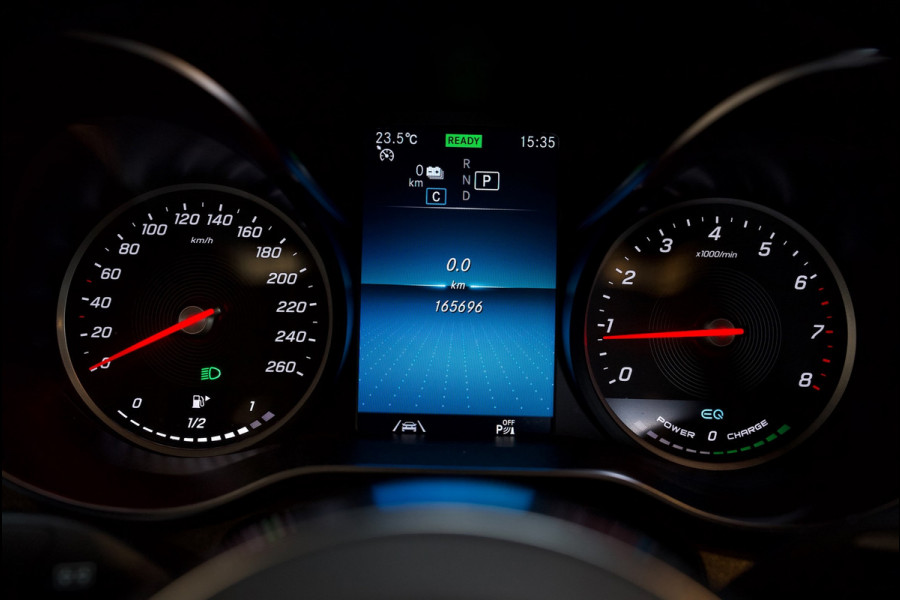 Mercedes-Benz GLC Coupé 300e 4MATIC COUPE AMG/360CAM/DODEHOEK/SFEERVERLICHTING/STANDKACHEL/CARPLAY