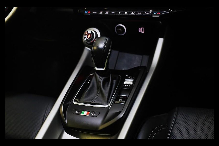 Alfa Romeo Tonale 1.5T Hybrid Veloce / 160 PK / Acc / Leder / Navi / 360 Camera / HK / Sfeerverlichting / Dode Hoek / Lane Assist