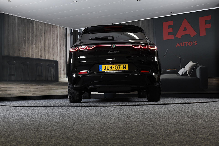 Alfa Romeo Tonale 1.5T Hybrid Veloce / 160 PK / Acc / Leder / Navi / 360 Camera / HK / Sfeerverlichting / Dode Hoek / Lane Assist