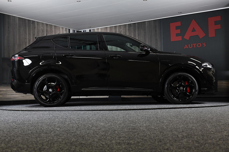 Alfa Romeo Tonale 1.5T Hybrid Veloce / 160 PK / Acc / Leder / Navi / 360 Camera / HK / Sfeerverlichting / Dode Hoek / Lane Assist