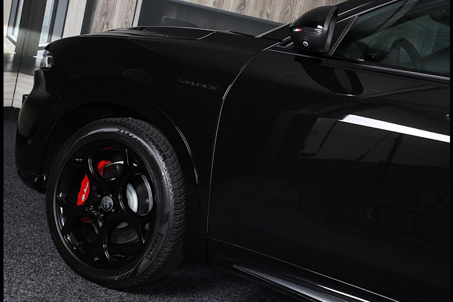 Alfa Romeo Tonale 1.5T Hybrid Veloce / 160 PK / Acc / Leder / Navi / 360 Camera / HK / Sfeerverlichting / Dode Hoek / Lane Assist