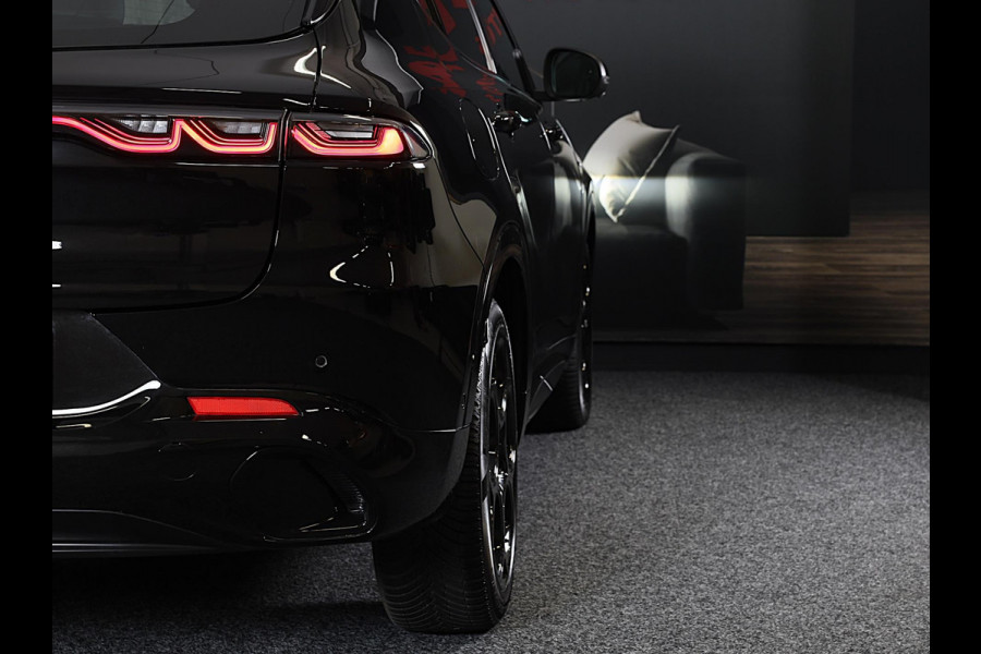 Alfa Romeo Tonale 1.5T Hybrid Veloce / 160 PK / Acc / Leder / Navi / 360 Camera / HK / Sfeerverlichting / Dode Hoek / Lane Assist