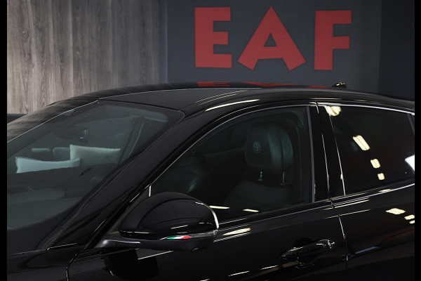 Alfa Romeo Tonale 1.5T Hybrid Veloce / 160 PK / Acc / Leder / Navi / 360 Camera / HK / Sfeerverlichting / Dode Hoek / Lane Assist