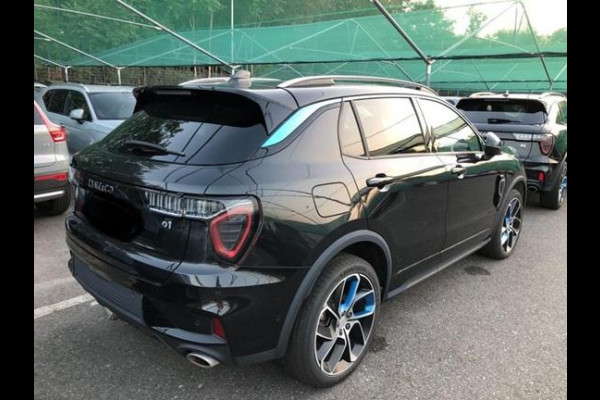 Lynk & Co 01 1.5 261 pk | PHEV | 360 Camera | Adaptieve Cruise | Elek. Achterklep | Panorama dak | Stoelverwarming | 1.800kg Trekgewicht