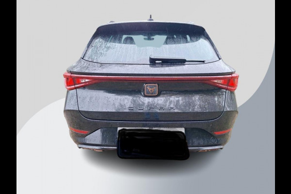 CUPRA Leon Sportstourer 1.4 e-Hybrid VZ Performance 245pk | Trekhaak wegklapbaar |  Verwarmbare voorstoelen | Camera | Adaptive cruise control