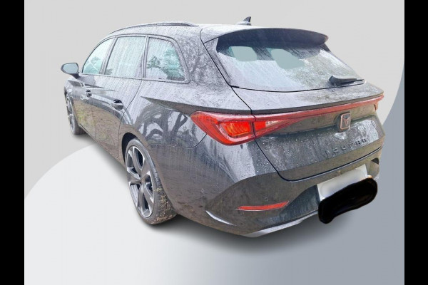 CUPRA Leon Sportstourer 1.4 e-Hybrid VZ Performance 245pk | Trekhaak wegklapbaar |  Verwarmbare voorstoelen | Camera | Adaptive cruise control