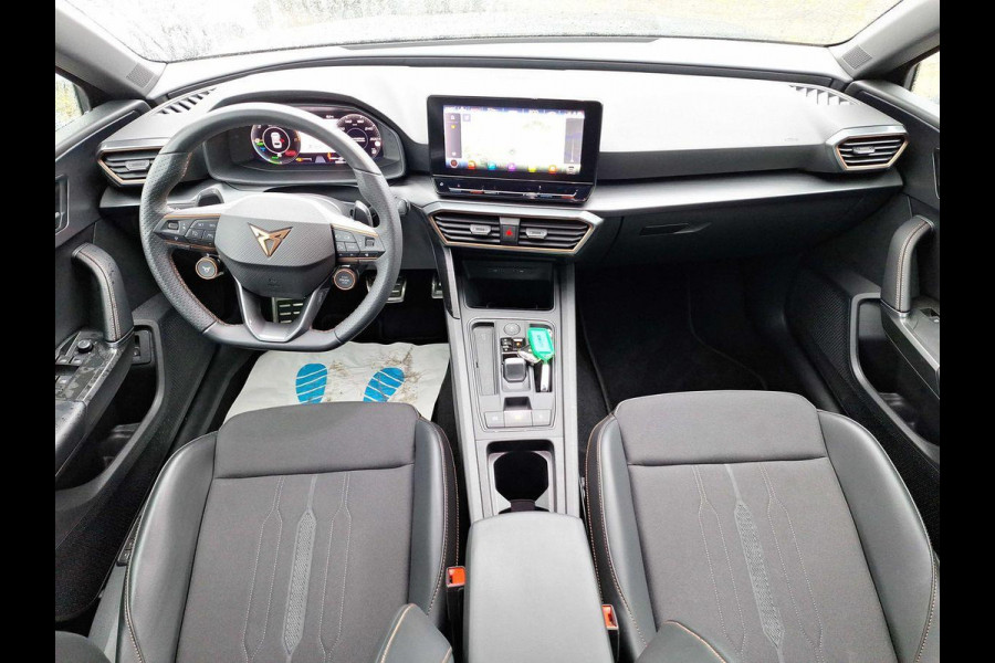 CUPRA Leon Sportstourer 1.4 e-Hybrid VZ Performance 245pk | Trekhaak wegklapbaar |  Verwarmbare voorstoelen | Camera | Adaptive cruise control