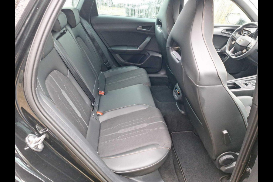 CUPRA Leon Sportstourer 1.4 e-Hybrid VZ Performance 245pk | Trekhaak wegklapbaar |  Verwarmbare voorstoelen | Camera | Adaptive cruise control