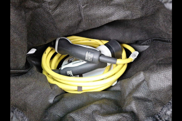 CUPRA Leon Sportstourer 1.4 e-Hybrid VZ Performance 245pk | Trekhaak wegklapbaar |  Verwarmbare voorstoelen | Camera | Adaptive cruise control