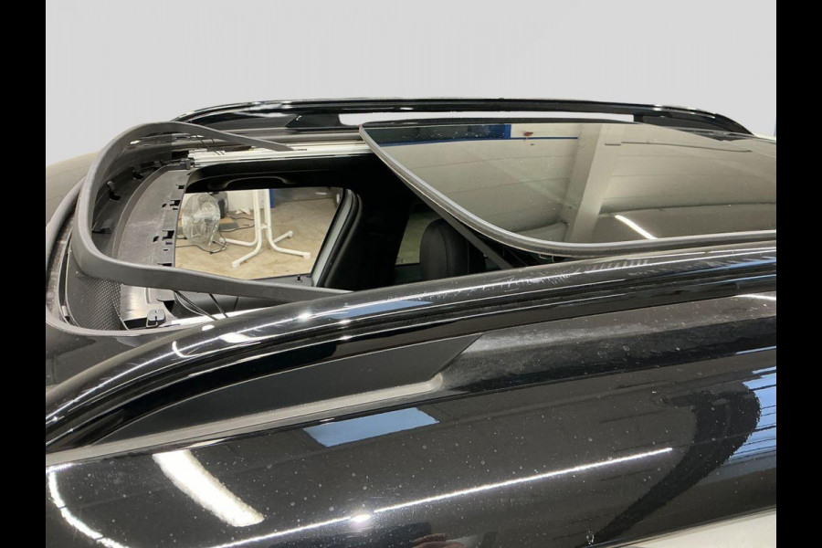 MINI Countryman 2.0 Cooper S E ALL4 Classic | Panoramadak | Lederen bekleding | Adaptive LED | Stoelverwarming | Verwarmd Stuurwiel | Sportstoelen | Climate control | Armsteun | Keyless entry