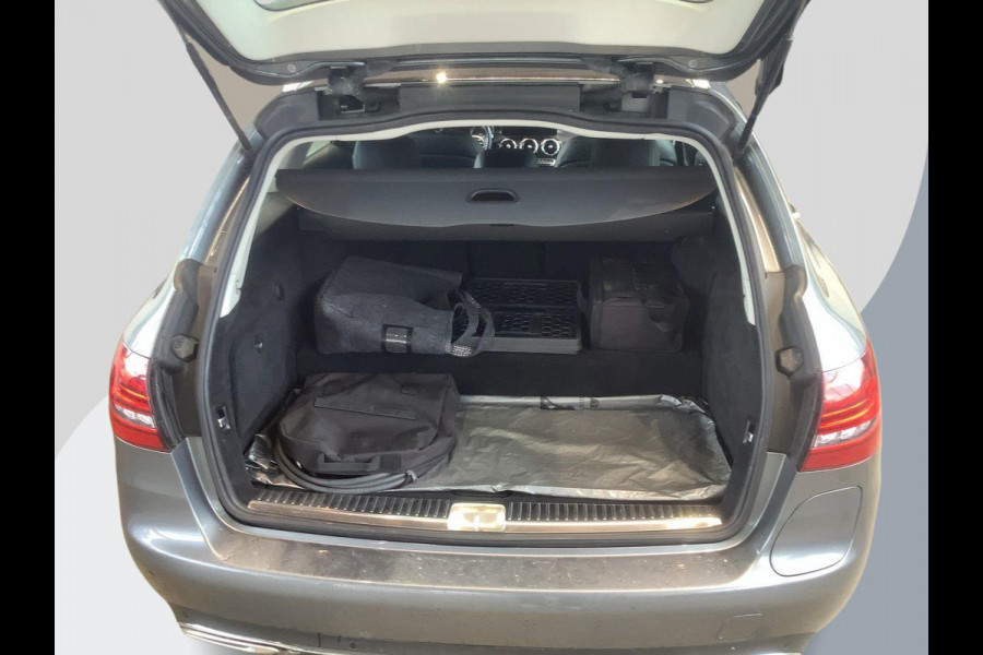 Mercedes-Benz C-Klasse Estate 300 e Avantgarde 320pk PHEV | Trekhaak | Adaptive cruise control | Stoelverwarming | Dodehoeksensoren | Elektrische stoelen met geheugenfunctie | Head up Display |