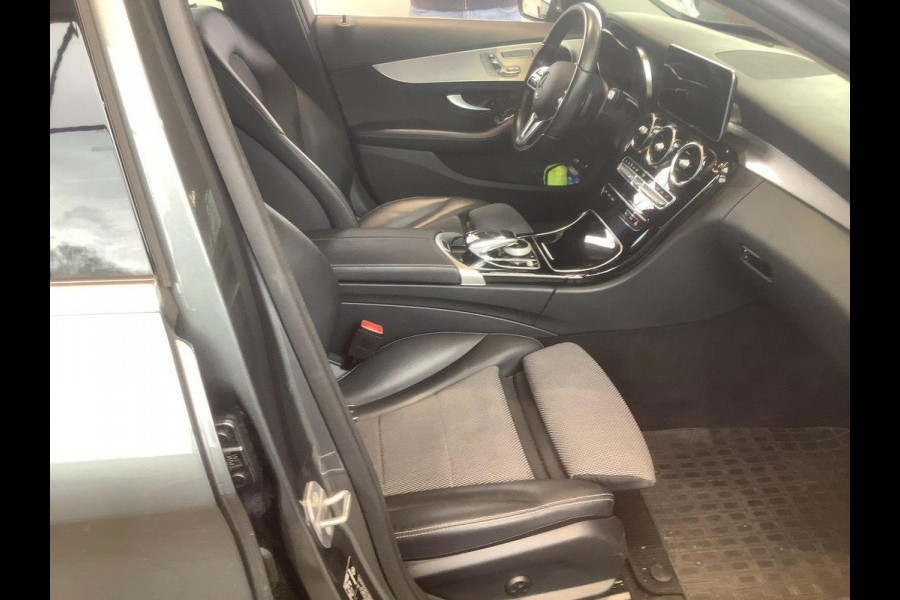 Mercedes-Benz C-Klasse Estate 300 e Avantgarde 320pk PHEV | Trekhaak | Adaptive cruise control | Stoelverwarming | Dodehoeksensoren | Elektrische stoelen met geheugenfunctie | Head up Display |