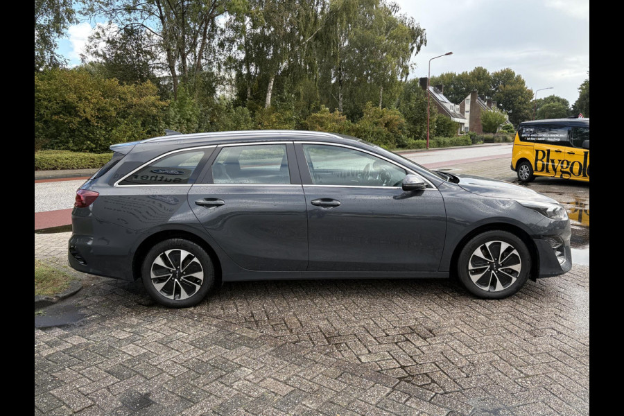 Kia Ceed Sportswagon 1.6 GDI PHEV DynamicLine | 140pk Automaat | Stoelverwarming | Camera | Navigatie | Climate control