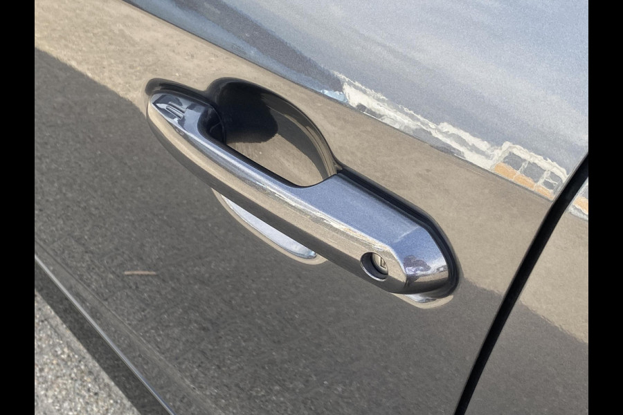 Toyota RAV4 2.5 Plug-in Hybrid AWD Bi-Tone Plus | Stoelverwarming | Stuurwielverwarming | Climate Control | Head Up Display